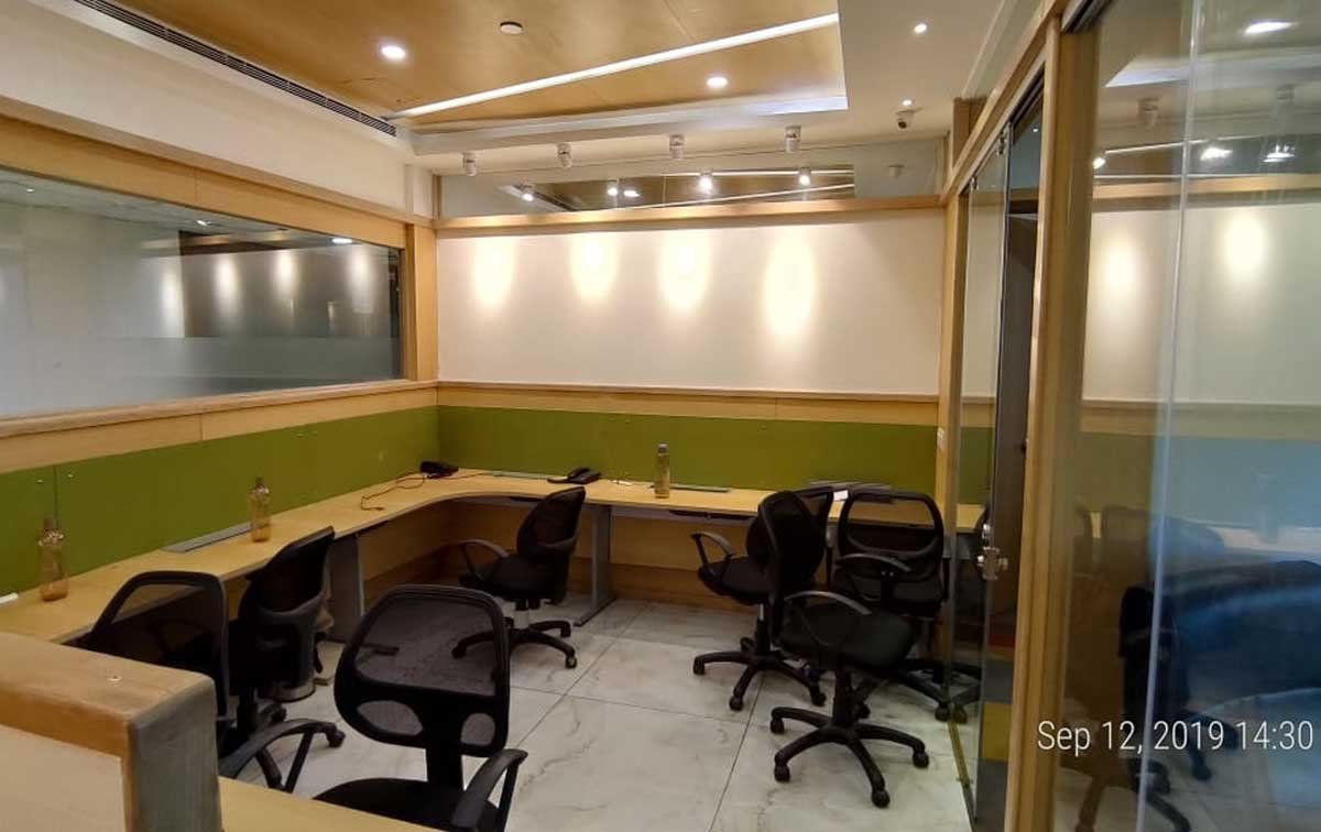 567 sq.ft. Fully Furnished office space for lease in JMD Megapolis